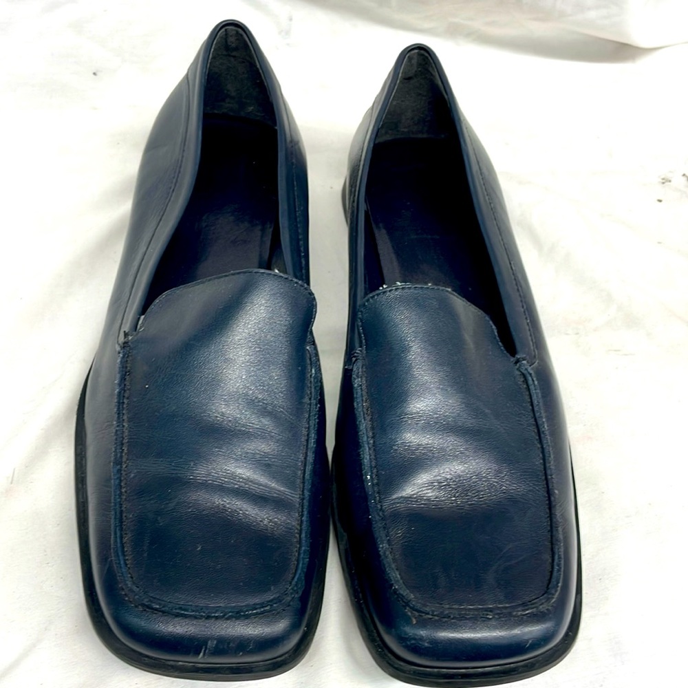 EA Flexi Leather navy blue loafers ladies sz 8.5m 5/22/5